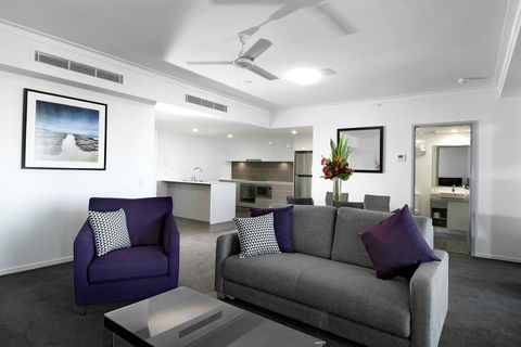 H On Mitchell Apartment Hotel - Great Ocean Road Tourism 3