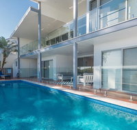Hamptons Coastline Retreat- Waterfront with a Heated Pool - Great Ocean Road Tourism