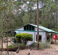 Harmony Forest Cottages  Lake side Lodge - Great Ocean Road Tourism