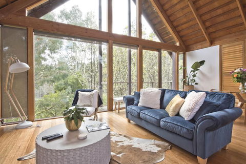 Hepburn Spa Pavilions - Great Ocean Road Tourism 0