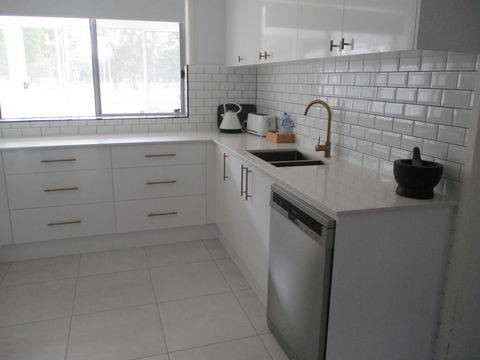 Hibbard Waterfront Escape - Great Ocean Road Tourism 3