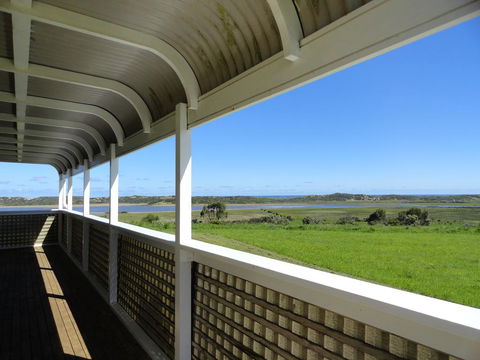 High View Family Cottages - Great Ocean Road Tourism 0