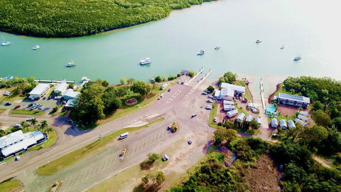 Hinchinbrook Marine Cove Resort - Great Ocean Road Tourism 3