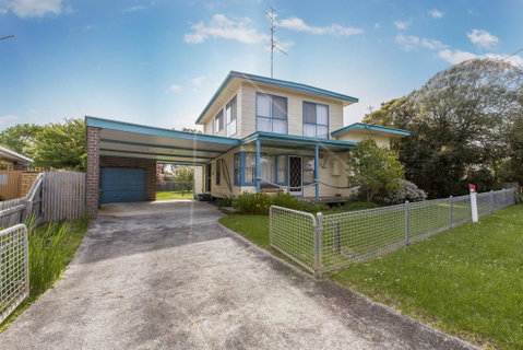 HOLIDAY ON NAUTILUS INVERLOCH - Great Ocean Road Tourism 0