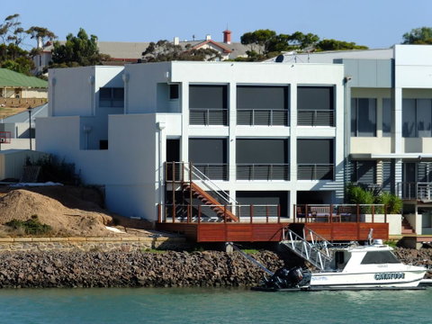 Holiday Vista Wallaroo - Great Ocean Road Tourism 1