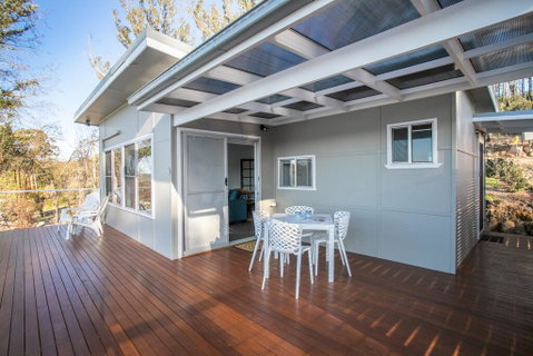 Home On The Water 21 Evans St Lake Conjola - Great Ocean Road Tourism 3