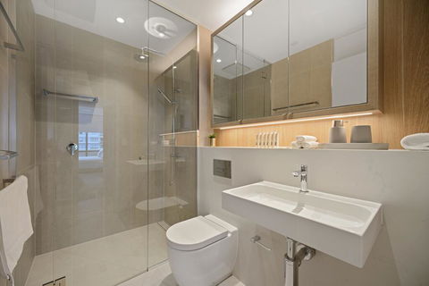 HomeHotel-Luxury Home, High Rise With View. - Great Ocean Road Tourism 2