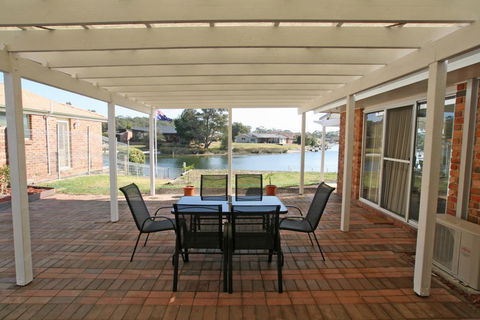 Island Paradise On Dotterel - Great Ocean Road Tourism 3