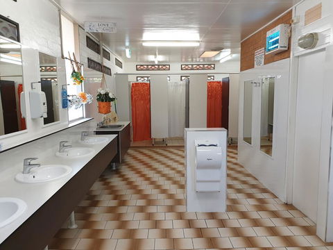Jacaranda Holiday Park - Great Ocean Road Tourism 1