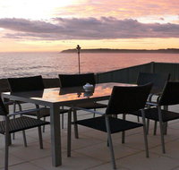 Jones's Beach House - perfect location with views - Great Ocean Road Tourism
