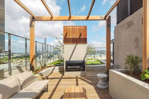JUDD Your Stylish Richmond Abode Awaits You - Great Ocean Road Tourism 0
