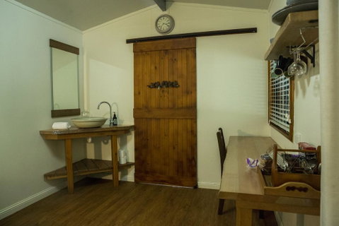 Kingfisher Cabin - Great Ocean Road Tourism 3