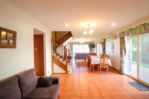 Kingfisher LakeHouse - Great Ocean Road Tourism 3