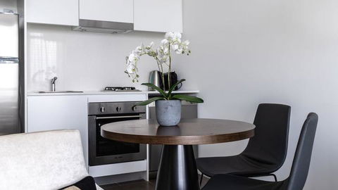 KOZYGURU Chatswood Luxury Studio NCH088 - Great Ocean Road Tourism 1