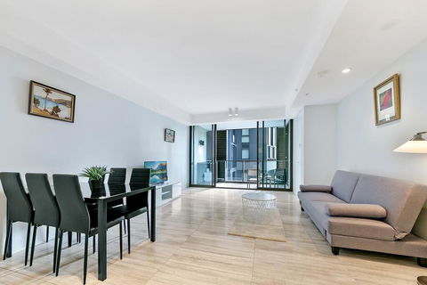 KOZYGURU HAYMARKET SYDNEY CITY VIEW 2 BED STUNNING APT NHA178-1206 - Great Ocean Road Tourism 3
