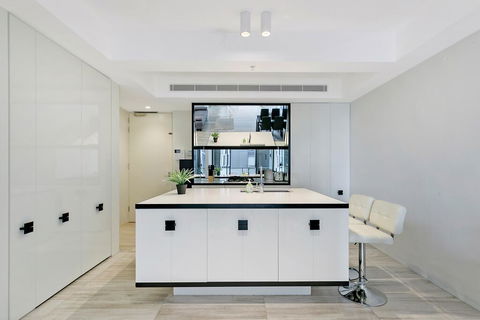 KOZYGURU HAYMARKET SYDNEY CITY VIEW 2 BED STUNNING APT NHA178-1206 - Great Ocean Road Tourism 1