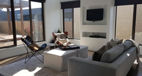 Laguna - Great Ocean Road Tourism 1