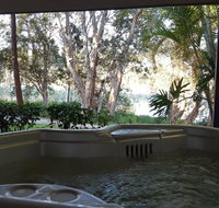 Lake Russell Lakeside Retreat - Great Ocean Road Tourism