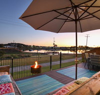 Lakeside Deck House - Great Ocean Road Tourism