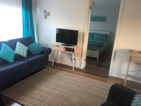 Laneway Bungalow 1 Bedroom Complete Unit East G - Great Ocean Road Tourism 0