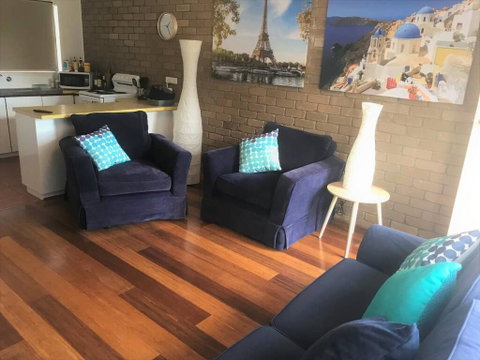 Laneway Bungalow 1 Bedroom Complete Unit East G - Great Ocean Road Tourism 1
