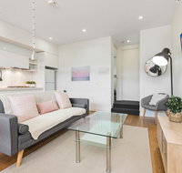 Light-Filled Beachside Apartment in Trendy Area - Great Ocean Road Tourism