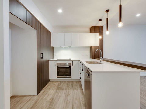 Luxury Apartment Opposite Train Station In Cannon Hill And 17 Minutes From The City - Great Ocean Road Tourism 1