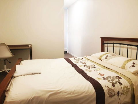 Luxury Apartment Opposite Train Station In Cannon Hill And 17 Minutes From The City - Great Ocean Road Tourism 3