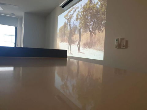 Luxury Apartment Opposite Train Station In Cannon Hill And 17 Minutes From The City - Great Ocean Road Tourism 2