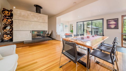 LUXURY BY THE SEA - CLOSE TO THE BEACH - Great Ocean Road Tourism 2