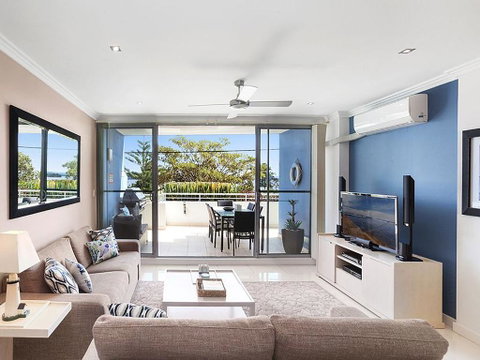 Luxury In Rivieria - Great Ocean Road Tourism 0