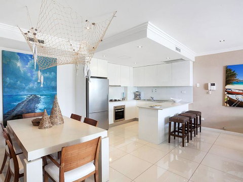 Luxury In Rivieria - Great Ocean Road Tourism 1