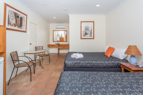 Mackay Rose Motel - Great Ocean Road Tourism 2