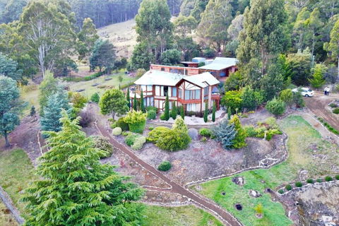 MAGICAL MOUNTAIN RETREAT - 20 Mins To CBD And Only 10 To MONA! - Great Ocean Road Tourism 0
