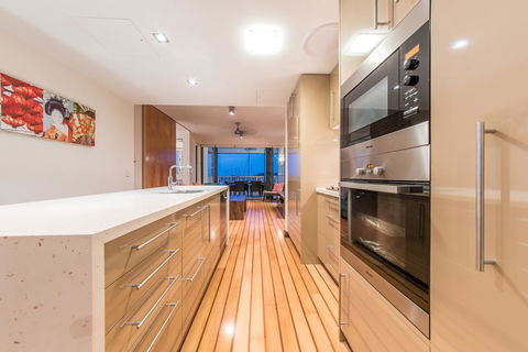 Marina Dreams- Airlie Beach - Great Ocean Road Tourism 2