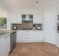 Mariner Beach House - Salamander Bay - Great Ocean Road Tourism
