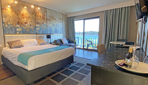 Mariners On The Waterfront - Great Ocean Road Tourism 0