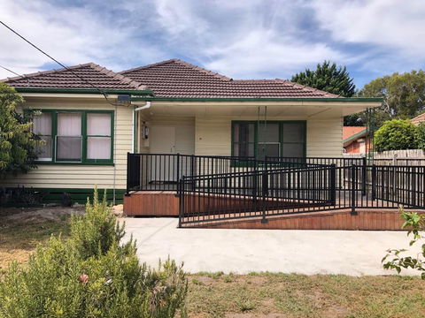 Melbourne Short Stay - Clayton Station, Monash Uni, Hospital - Great Ocean Road Tourism 0