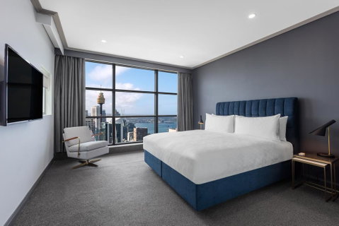 Meriton Suites World Tower - Great Ocean Road Tourism 1