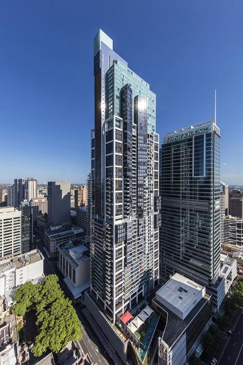 Meriton Suites World Tower - Great Ocean Road Tourism 3