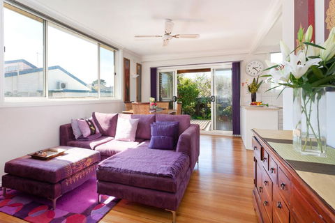 METRES TO THE BEACH - MORNINGTON - Great Ocean Road Tourism 0