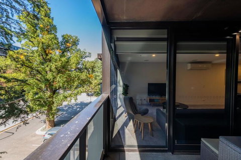 Midnight Apartments Accommodate Canberra - Great Ocean Road Tourism 1