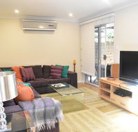 Modern 2 Bedroom Unit Close to CBD - Great Ocean Road Tourism