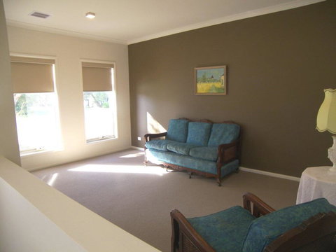 Modern Beachside 5 Bedrooms - Great Ocean Road Tourism 1