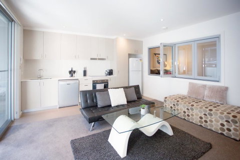 Modern Executive Apartment @ Braddon, 1BR, Wine, Wifi, Secure Parking, Canberra - Great Ocean Road Tourism 0