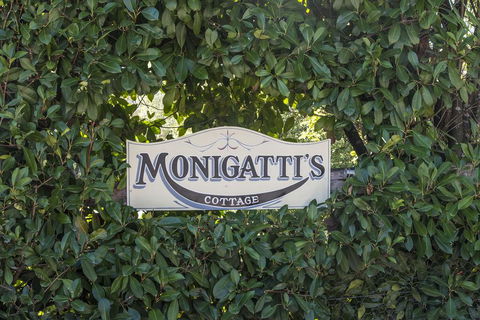 Monigatti - Great Ocean Road Tourism 1