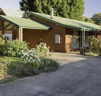 Monty's on Lumley Drive - Great Ocean Road Tourism