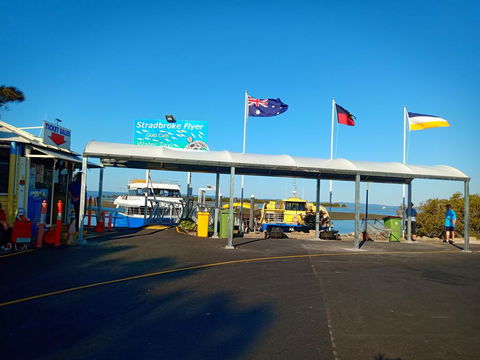 Moreton Place Thornlands - Great Ocean Road Tourism 2