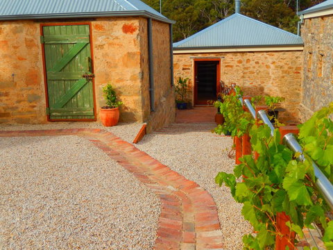 Morialta Barns - Great Ocean Road Tourism 1