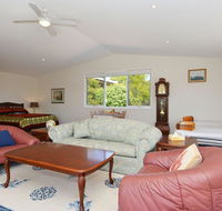Morisset Waterfront 1bdr Studio looking over Trinity Marina - Great Ocean Road Tourism